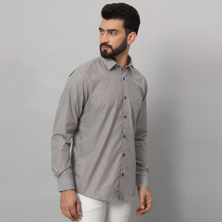 White and Brown Lining Shirt - Stylish, Comfortable, and Versatile Suitable For Every Season