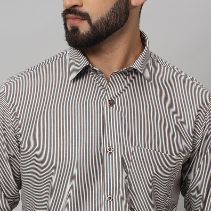 White and Brown Lining Shirt - Stylish, Comfortable, and Versatile Suitable For Every Season