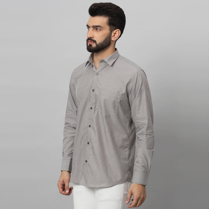 White and Brown Lining Shirt - Stylish, Comfortable, and Versatile Suitable For Every Season